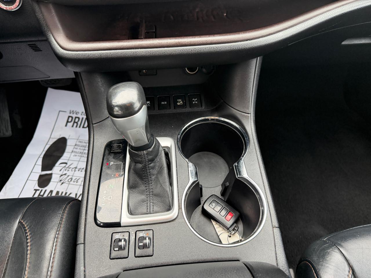 Toyota Highlander AWD 4dr V6 XLE (Natl) 2015