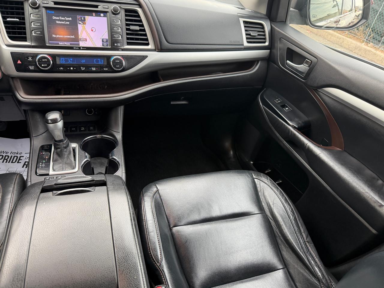 Toyota Highlander AWD 4dr V6 XLE (Natl) 2015