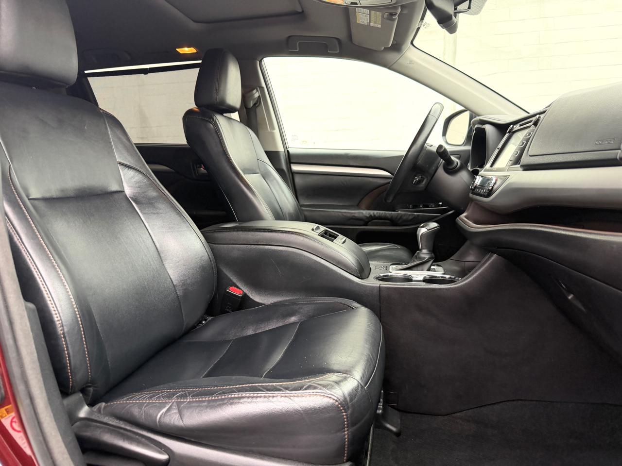 Toyota Highlander AWD 4dr V6 XLE (Natl) 2015