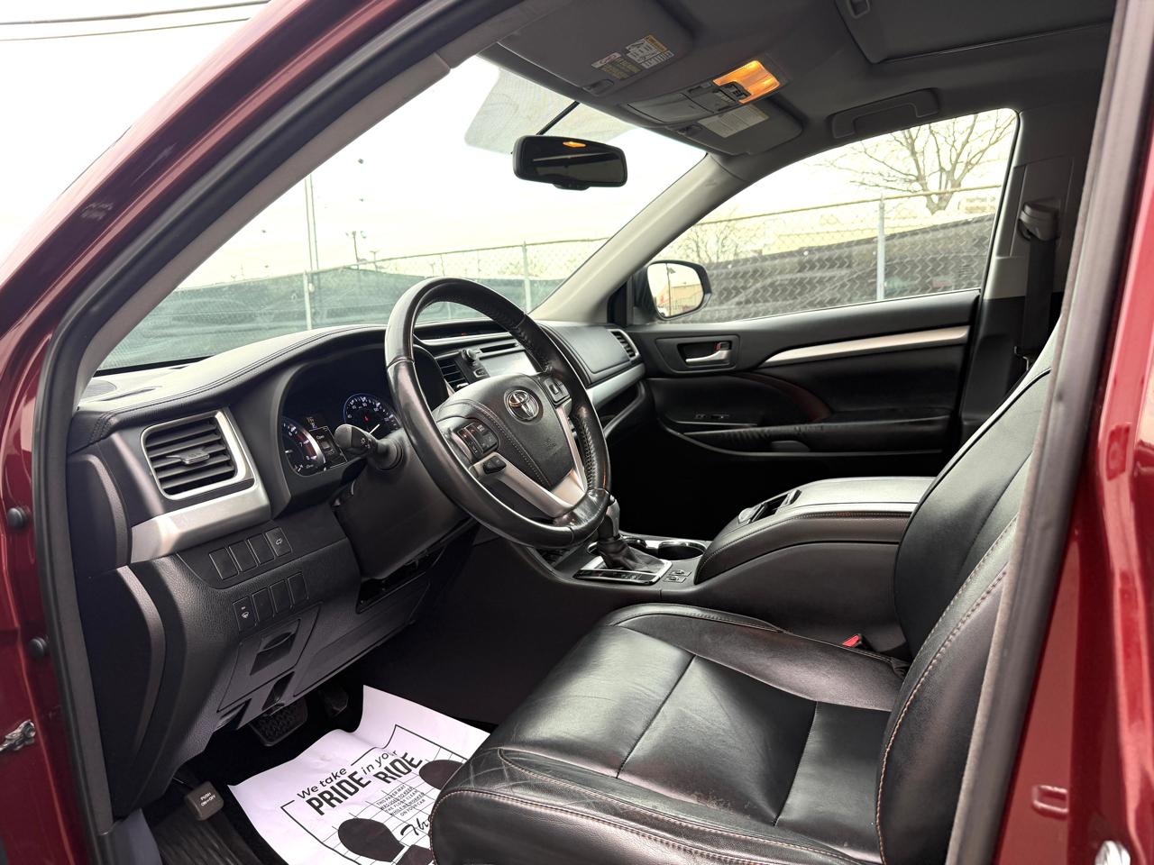 Toyota Highlander AWD 4dr V6 XLE (Natl) 2015