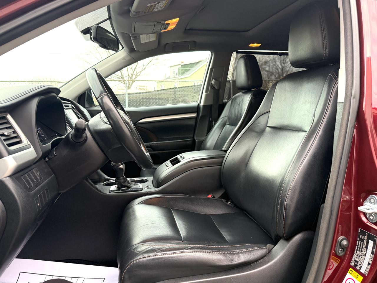 Toyota Highlander AWD 4dr V6 XLE (Natl) 2015