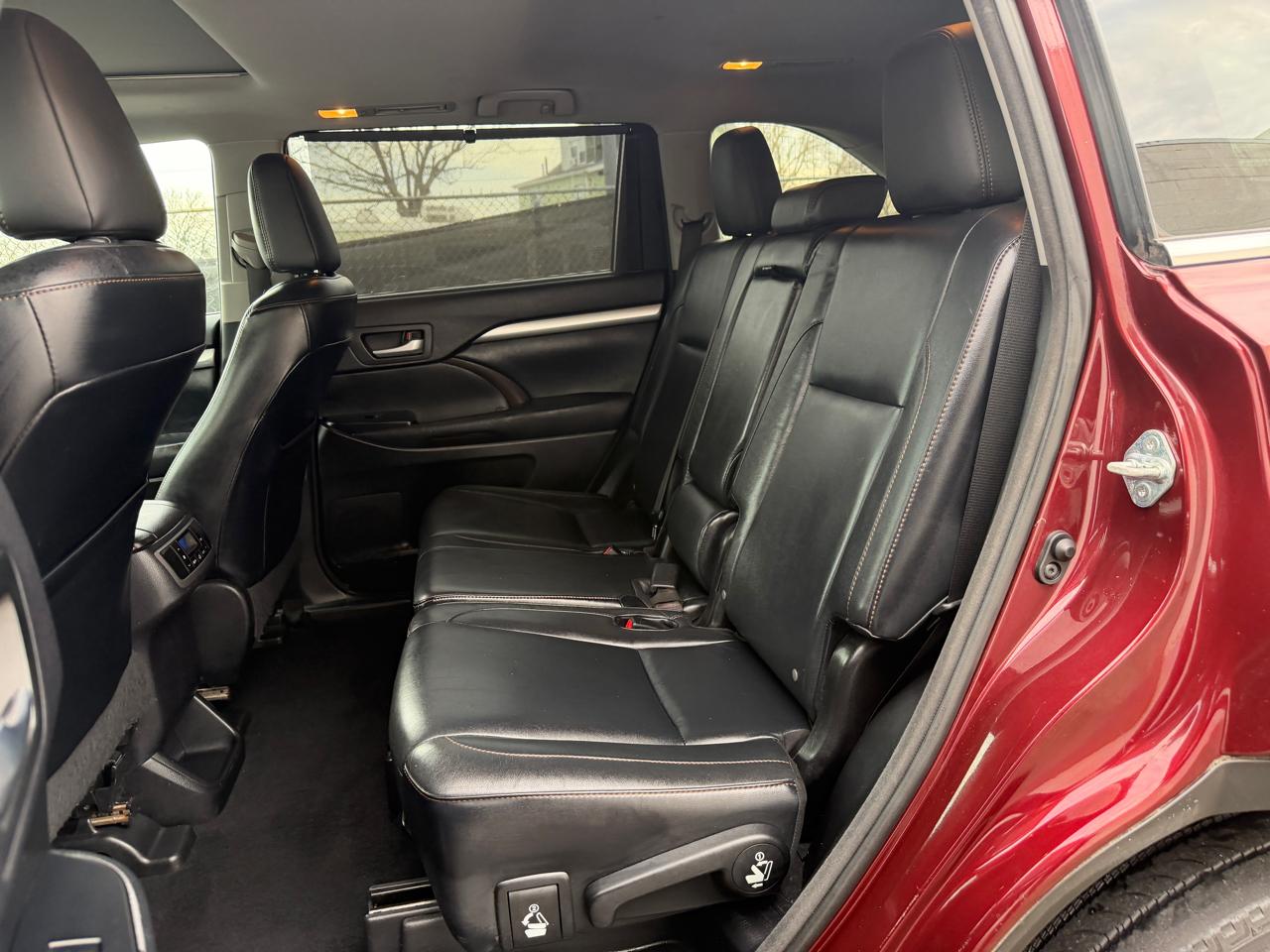 Toyota Highlander AWD 4dr V6 XLE (Natl) 2015