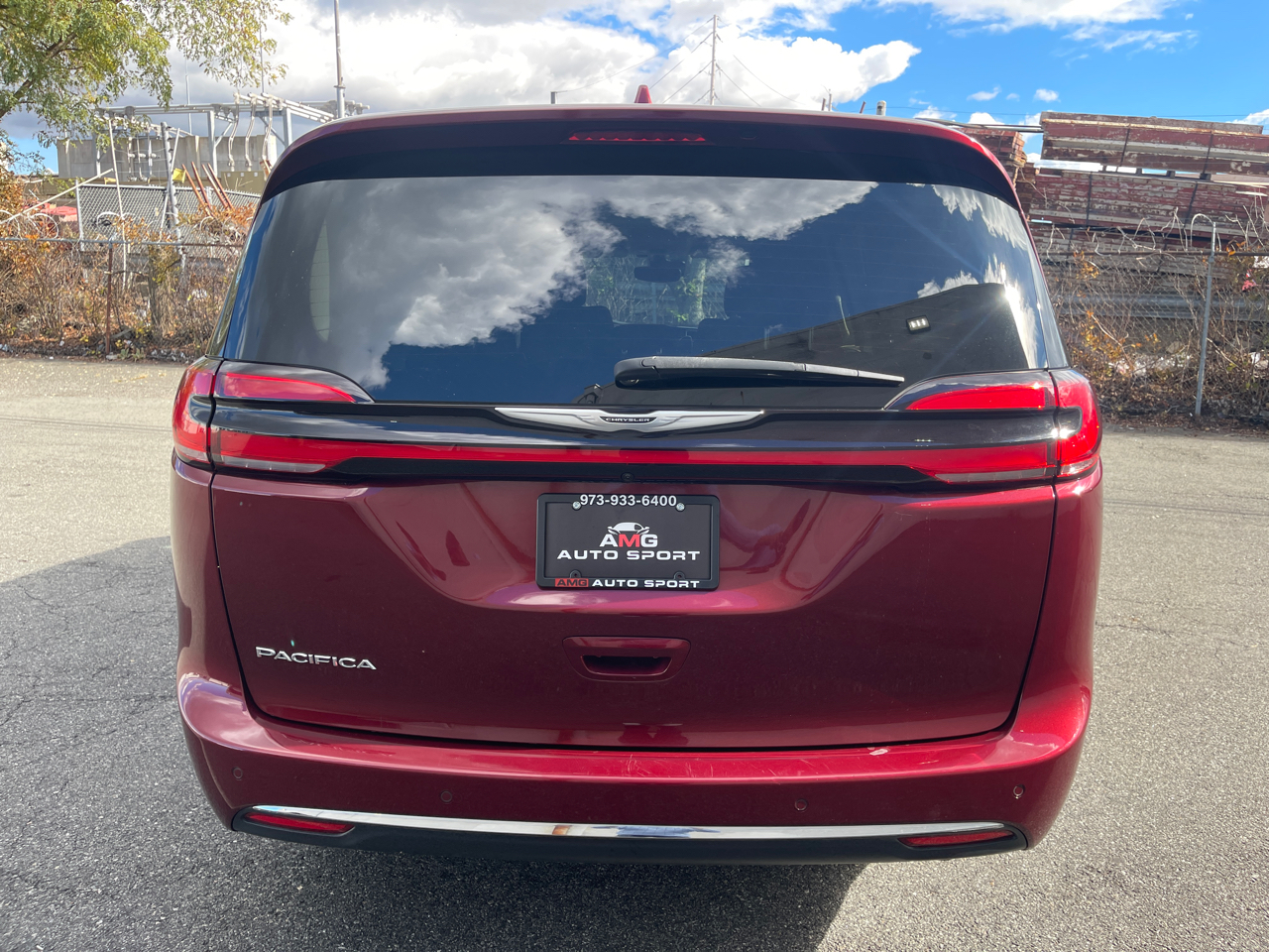 2021 Chrysler Pacifica Touring photo 3