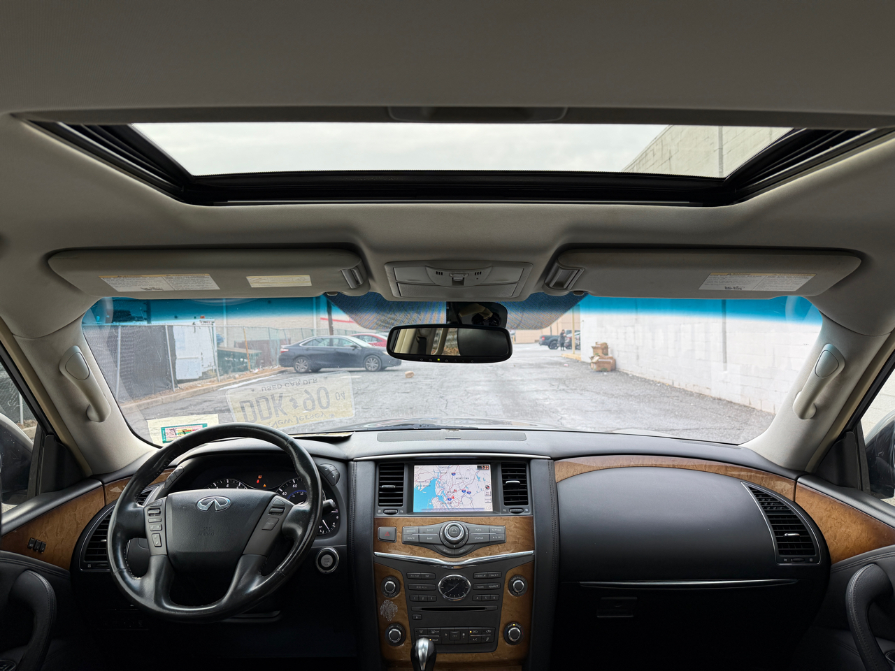 Infiniti QX56 4WD 4dr 8-passenger 2012