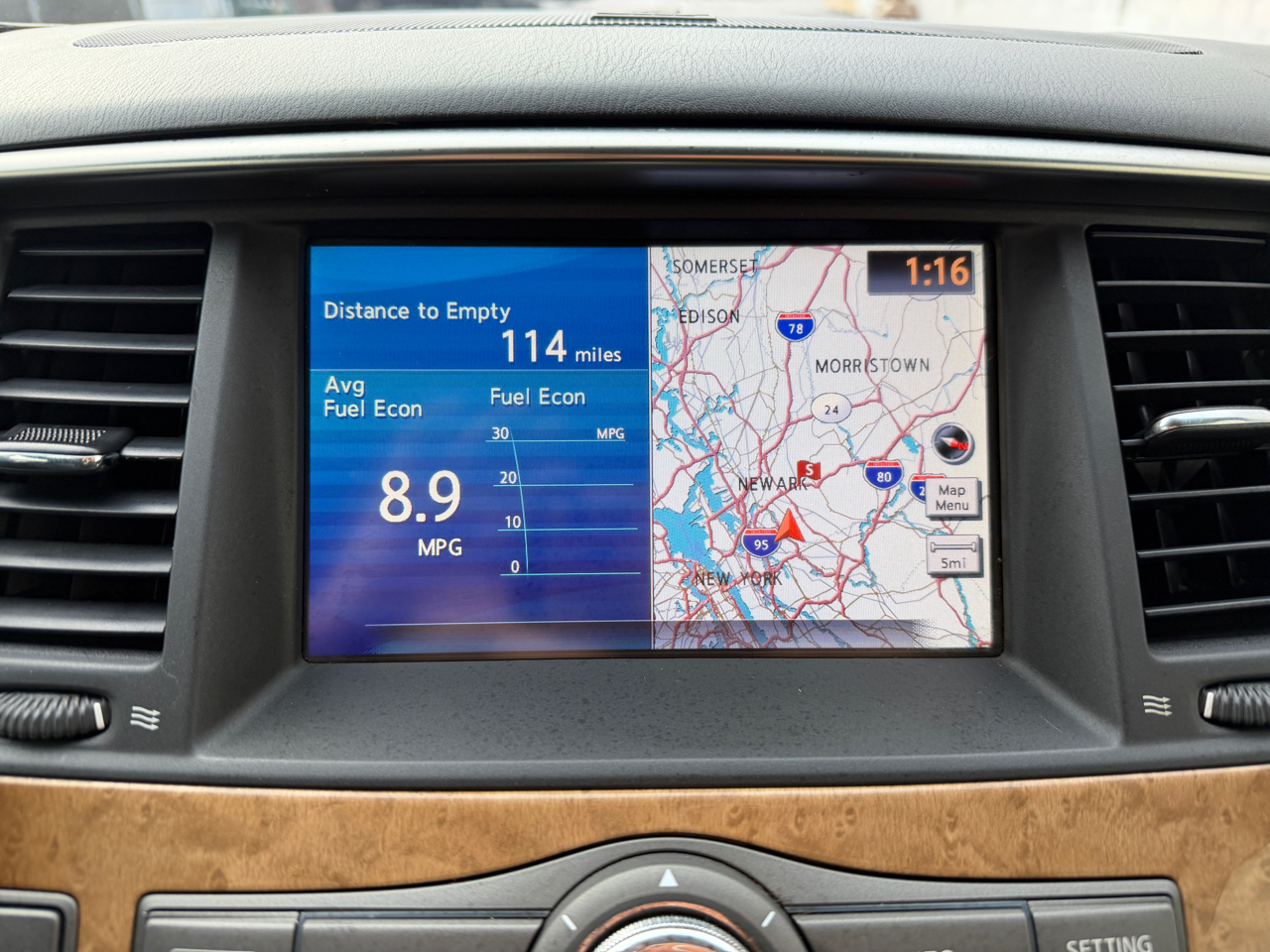 Infiniti QX56 4WD 4dr 8-passenger 2012