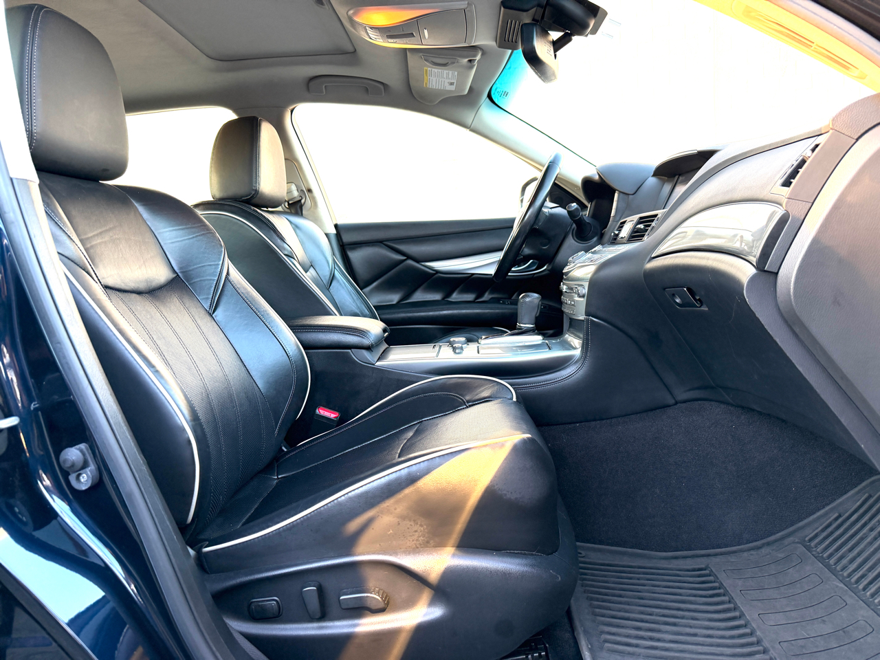 Infiniti Q70L 3.7 AWD 2017