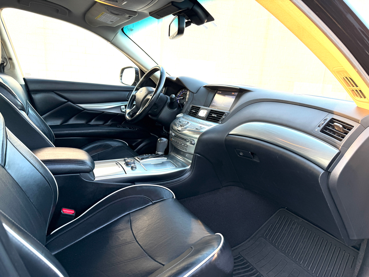 Infiniti Q70L 3.7 AWD 2017