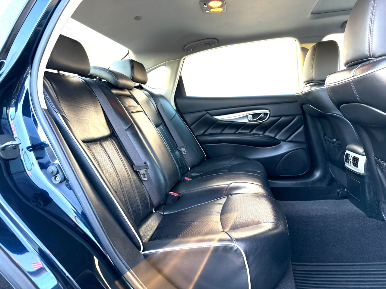 Infiniti Q70L 3.7 AWD 2017