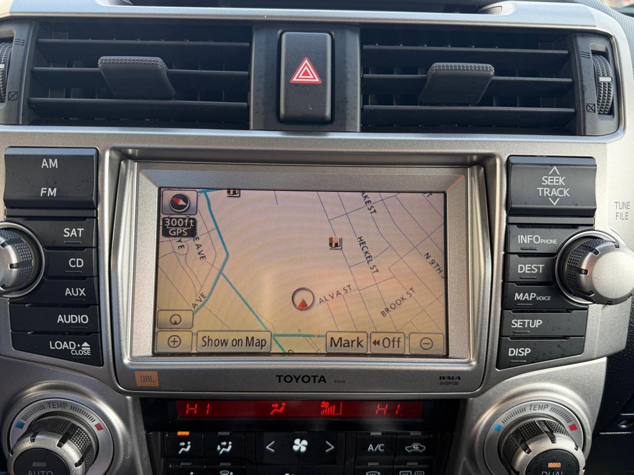 Toyota 4Runner 4WD 4dr V6 Limited (Natl) 2012