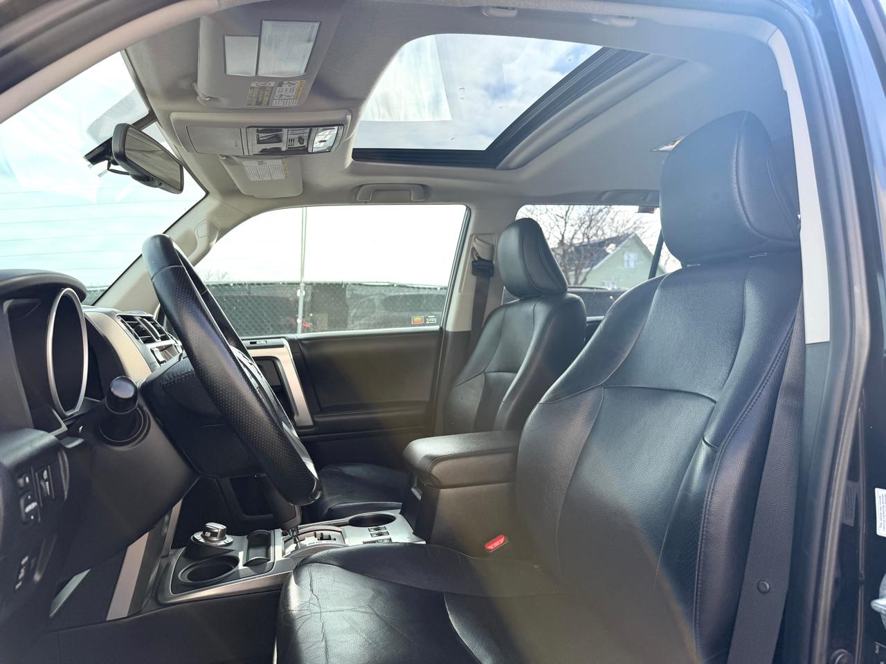 Toyota 4Runner 4WD 4dr V6 Limited (Natl) 2012