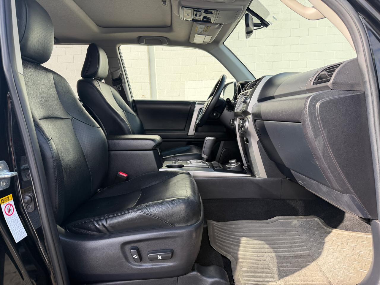 Toyota 4Runner 4WD 4dr V6 Limited (Natl) 2012