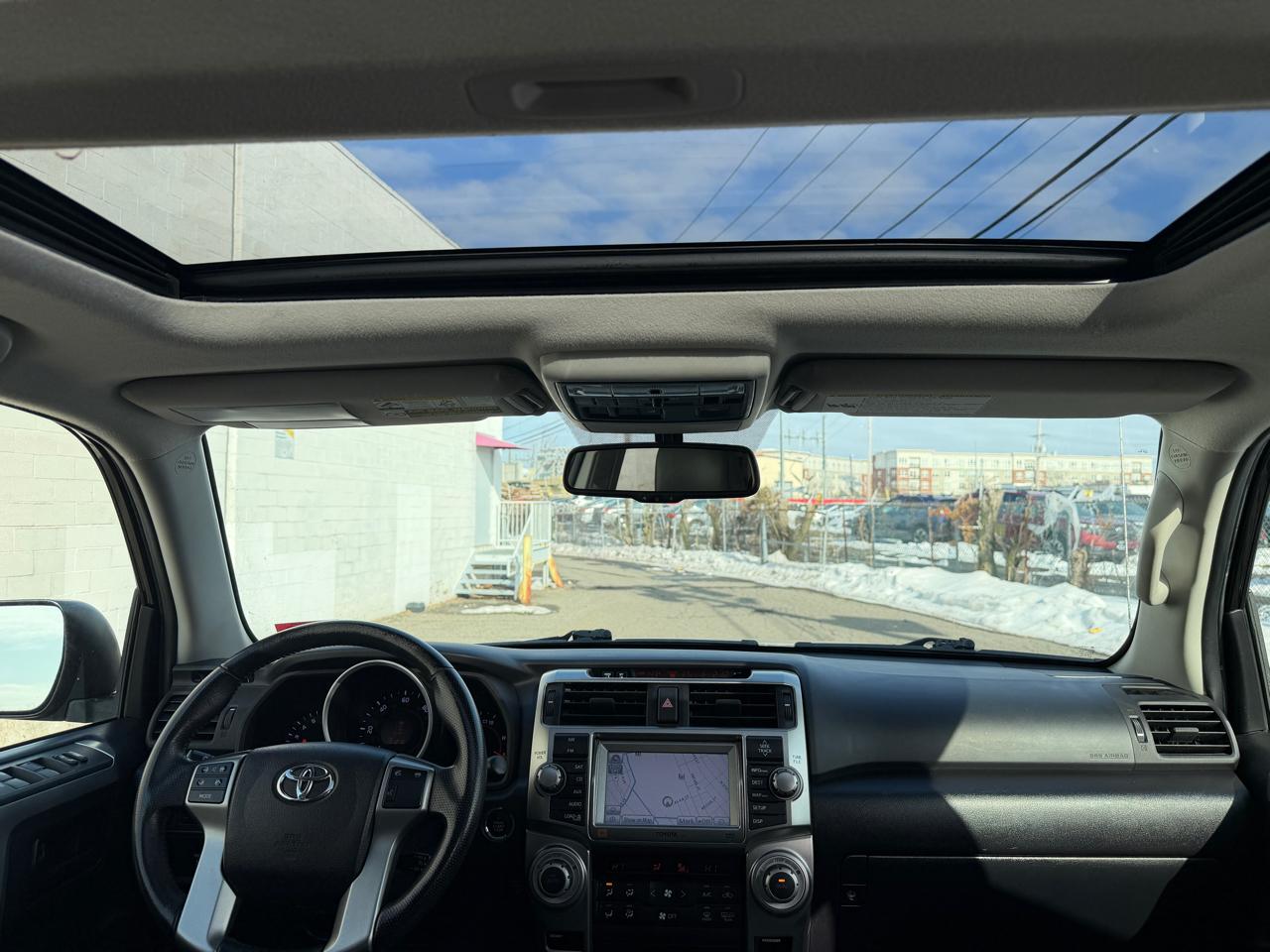 Toyota 4Runner 4WD 4dr V6 Limited (Natl) 2012