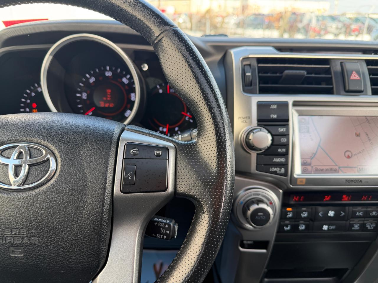 Toyota 4Runner 4WD 4dr V6 Limited (Natl) 2012