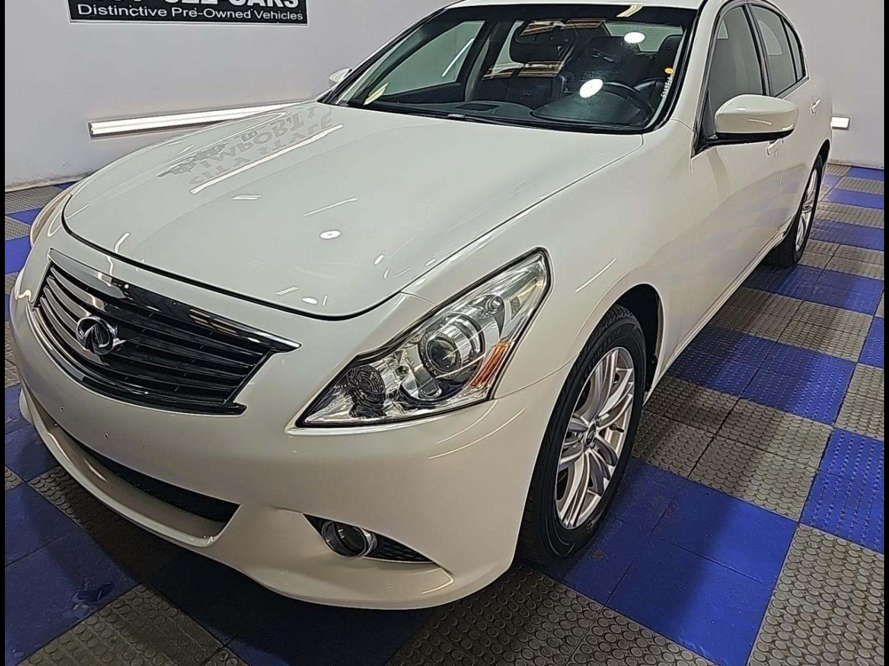 Infiniti G37 Sedan 4dr x AWD 2012