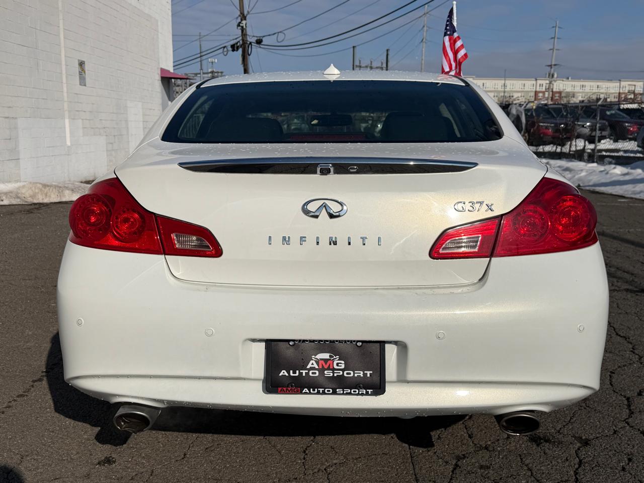 Infiniti G37 Sedan 4dr x AWD 2012