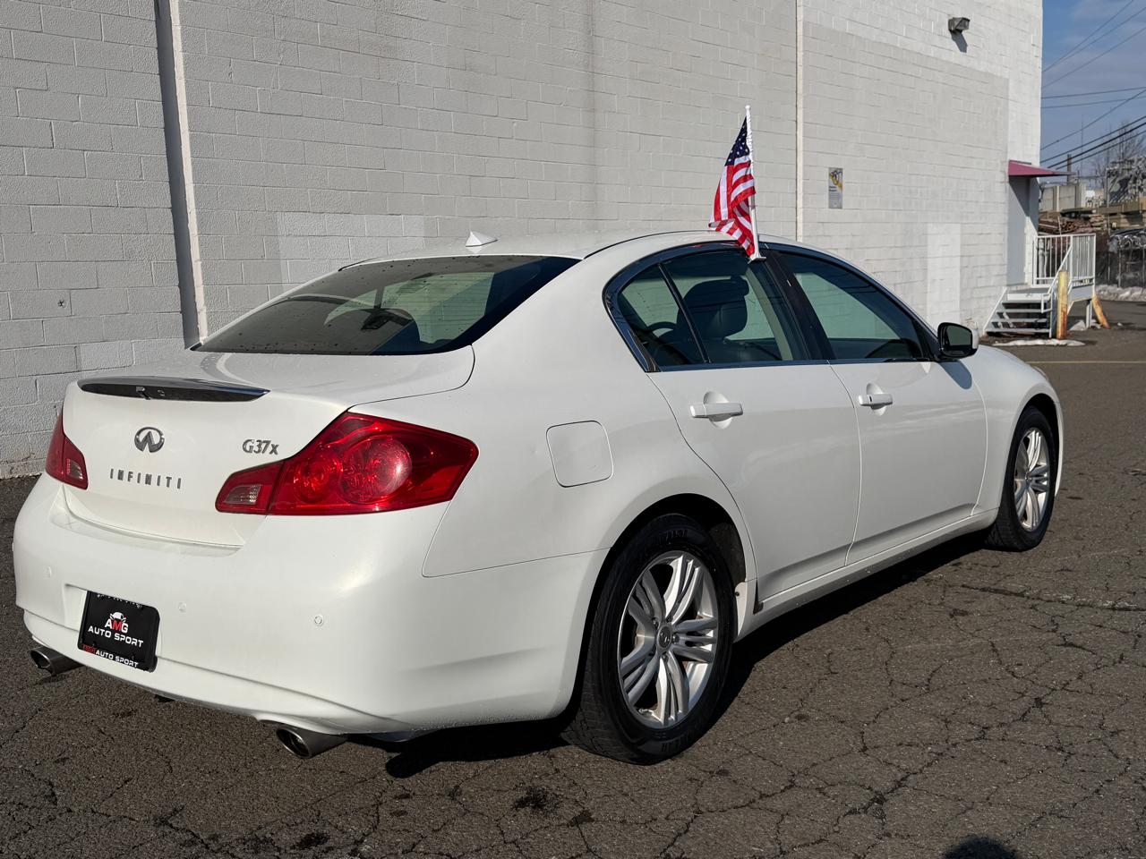 Infiniti G37 Sedan 4dr x AWD 2012