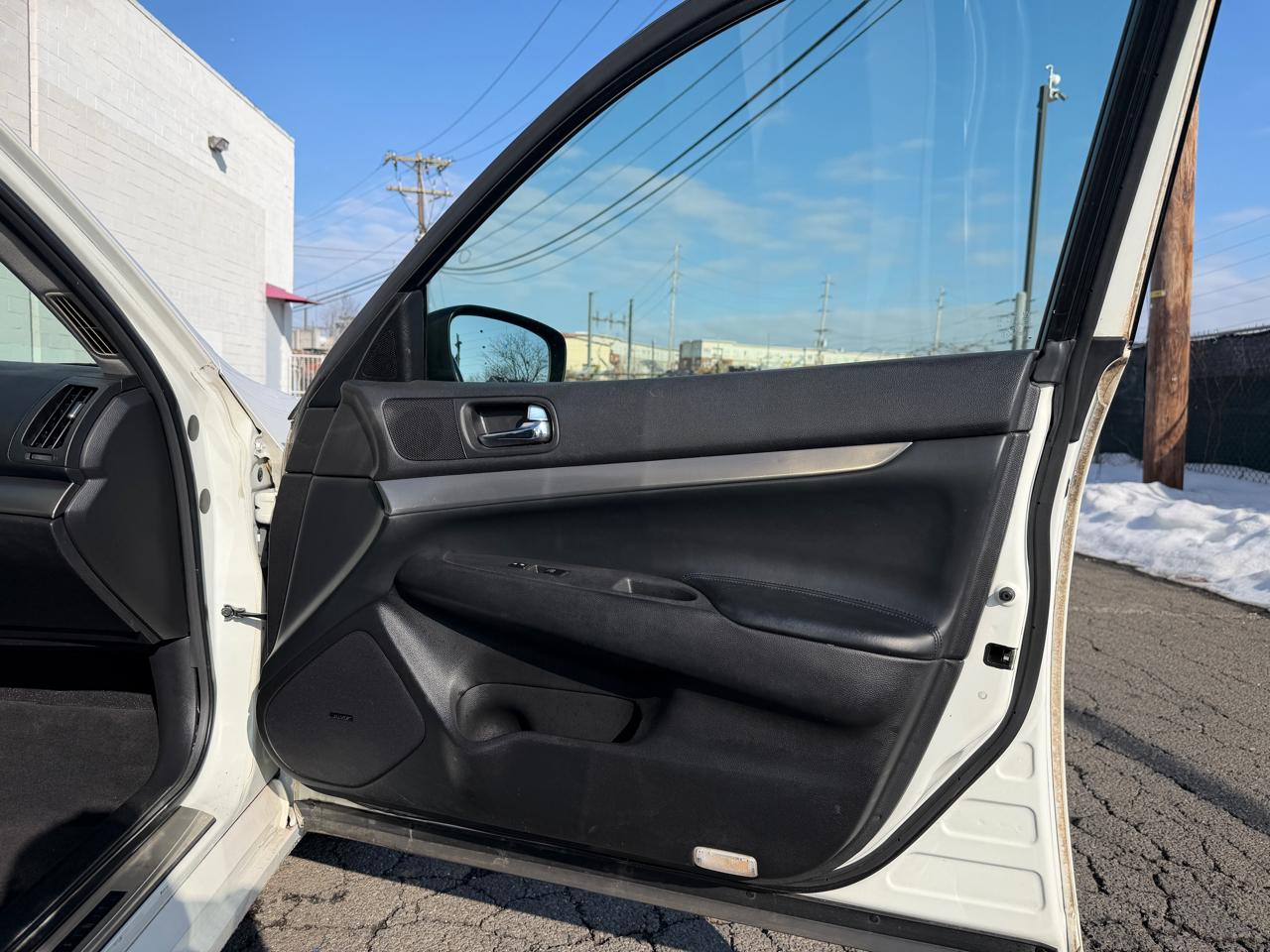 Infiniti G37 Sedan 4dr x AWD 2012