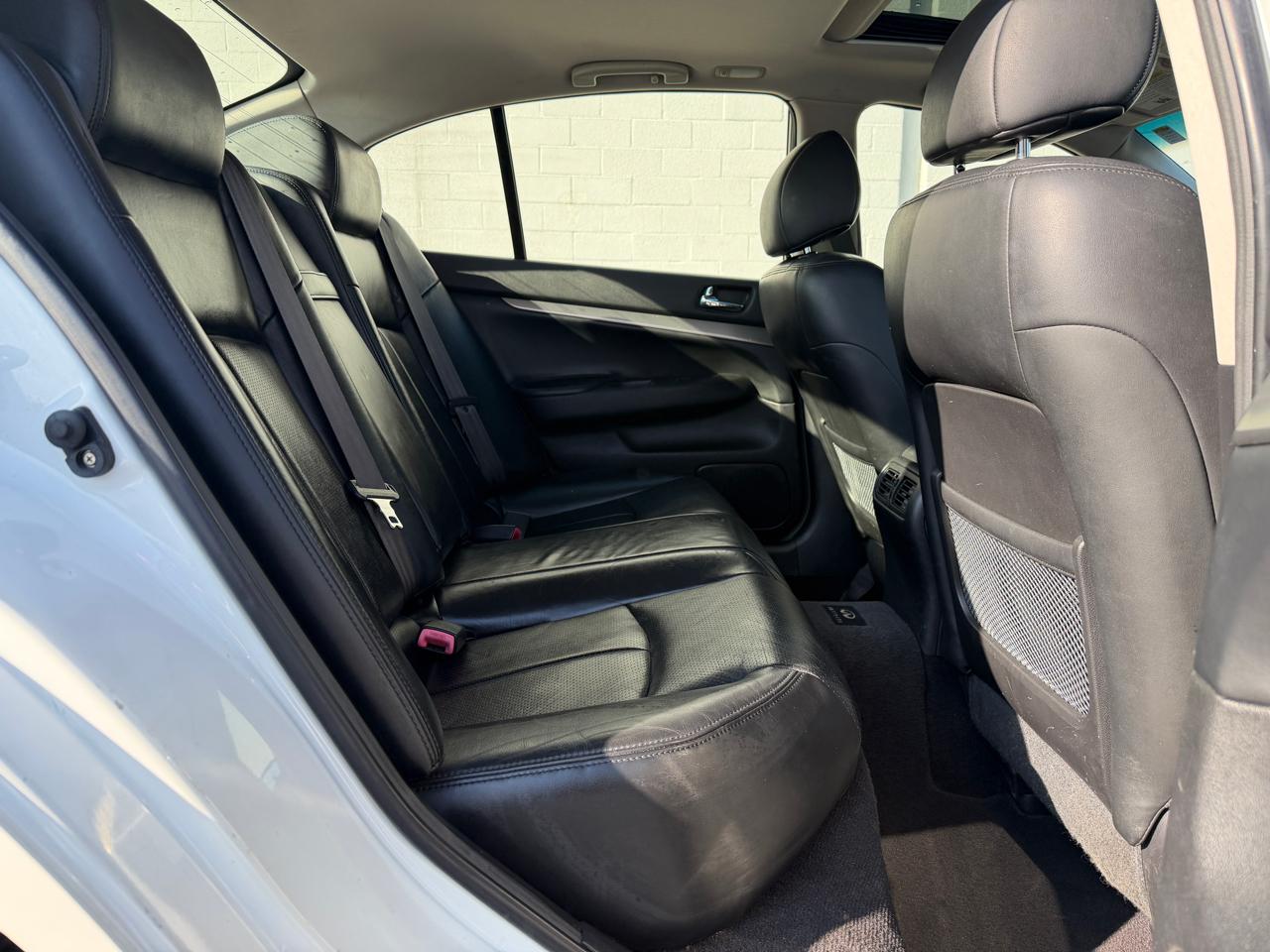 Infiniti G37 Sedan 4dr x AWD 2012