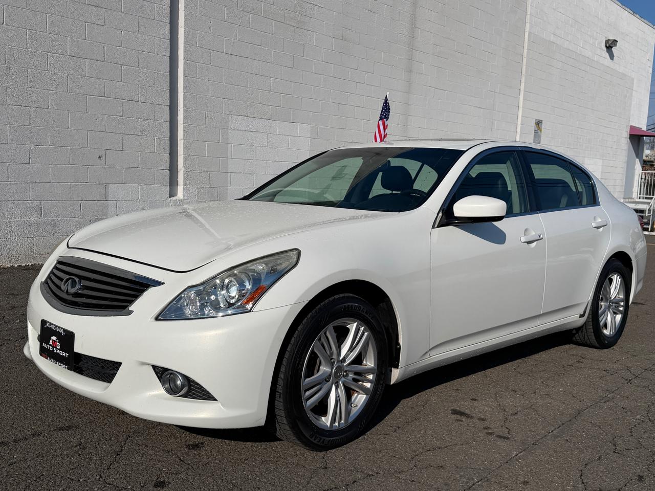 Infiniti G37 Sedan 4dr x AWD 2012