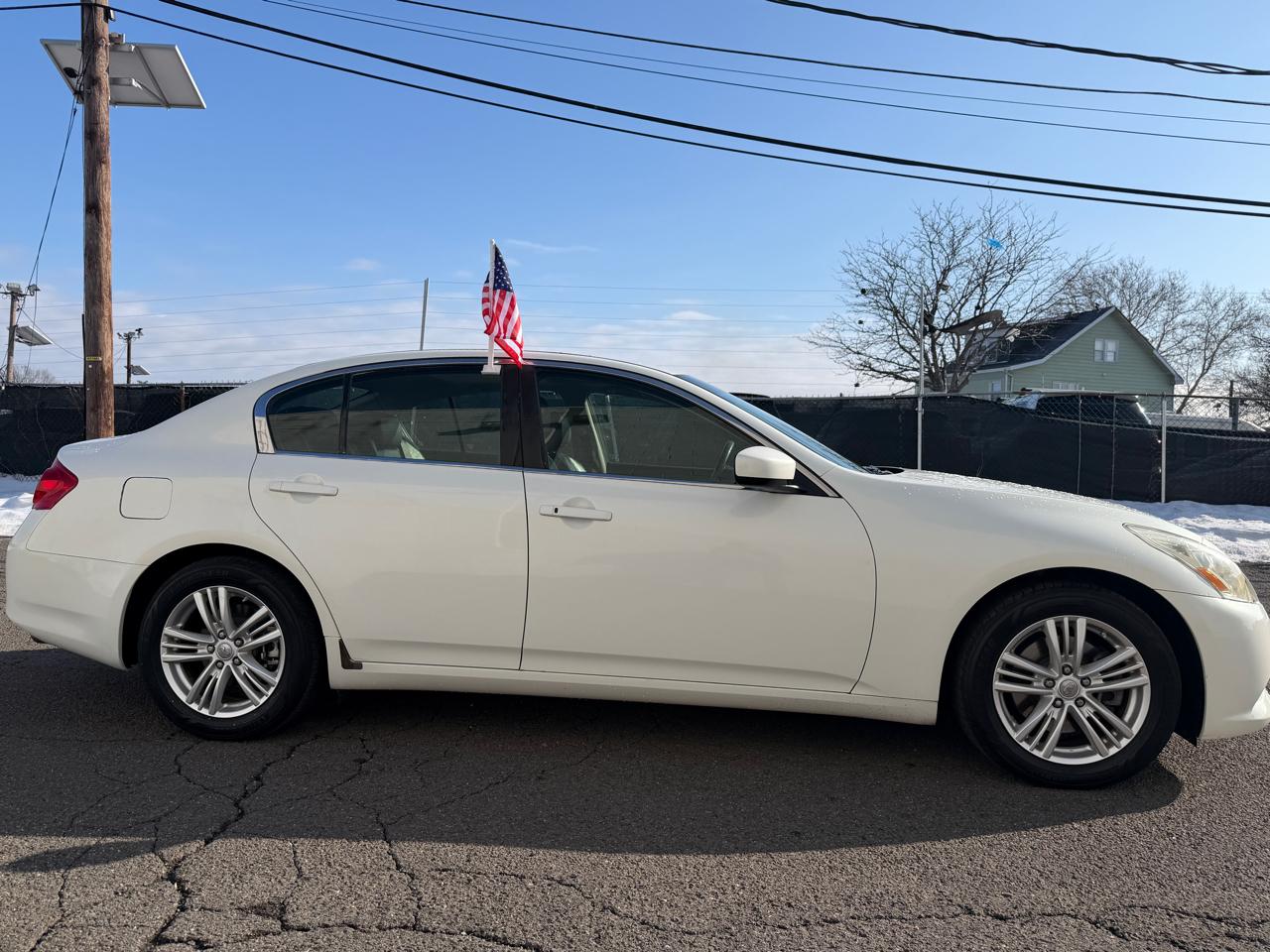 Infiniti G37 Sedan 4dr x AWD 2012