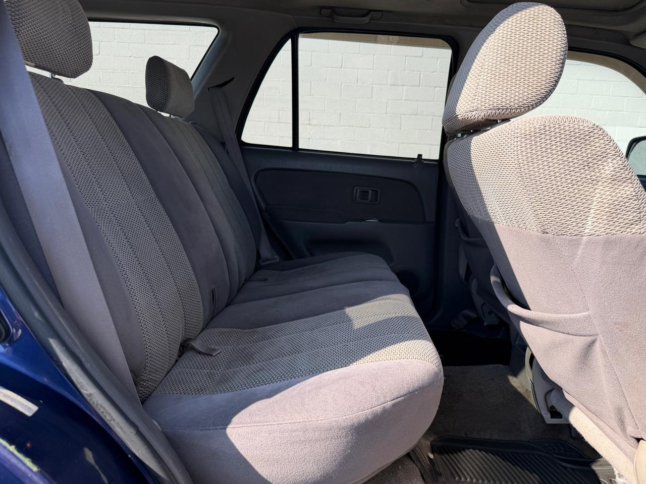 Toyota 4Runner 4dr SR5 3.4L Auto 4WD (Natl) 2002