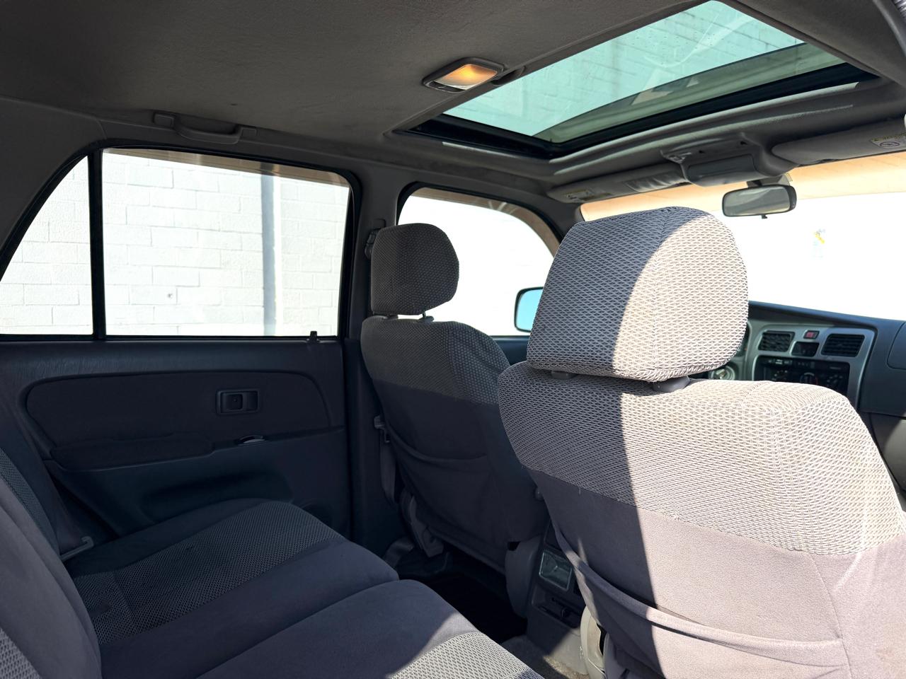 Toyota 4Runner 4dr SR5 3.4L Auto 4WD (Natl) 2002