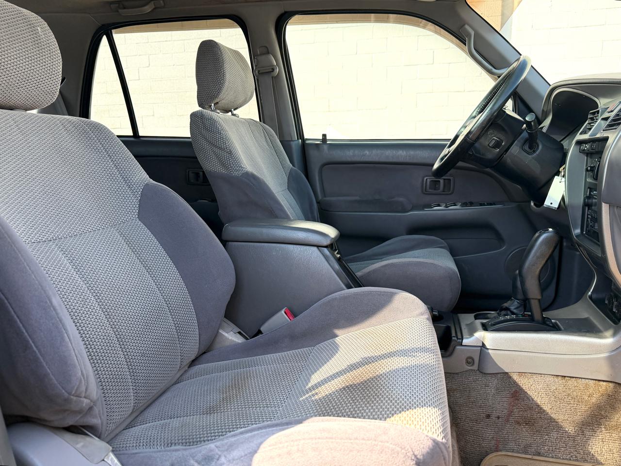 Toyota 4Runner 4dr SR5 3.4L Auto 4WD (Natl) 2002