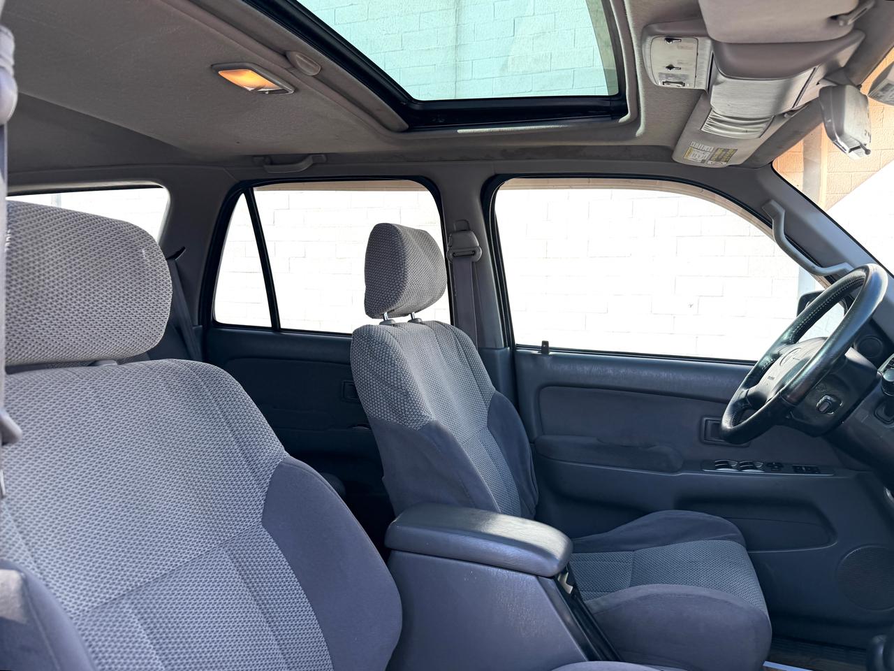 Toyota 4Runner 4dr SR5 3.4L Auto 4WD (Natl) 2002