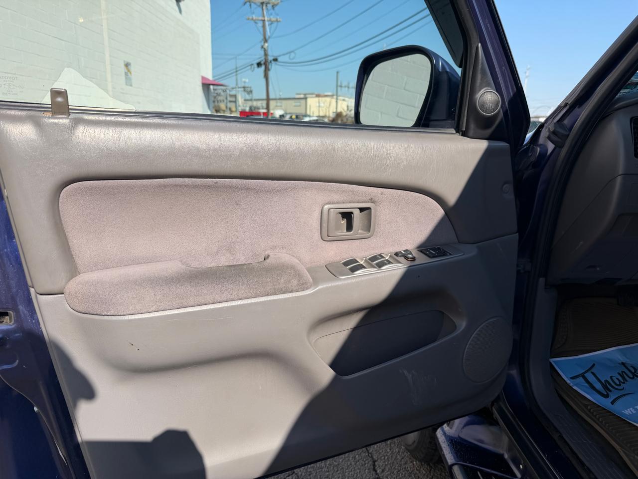 Toyota 4Runner 4dr SR5 3.4L Auto 4WD (Natl) 2002