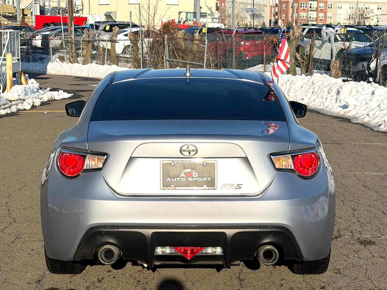 Scion FR-S 2dr Cpe Man (Natl) 2015