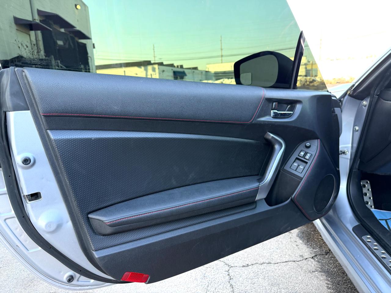 Scion FR-S 2dr Cpe Man (Natl) 2015