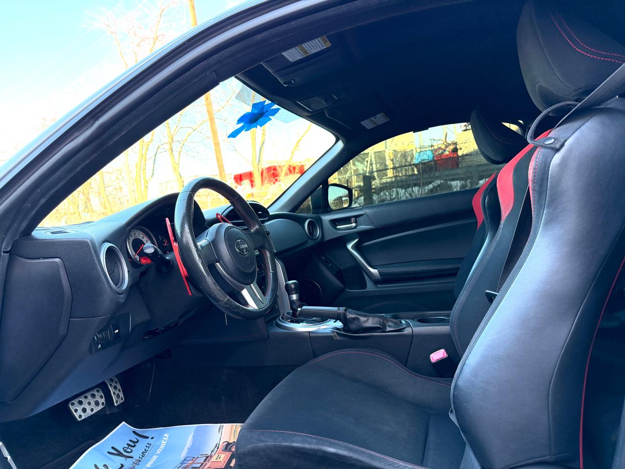 Scion FR-S 2dr Cpe Man (Natl) 2015