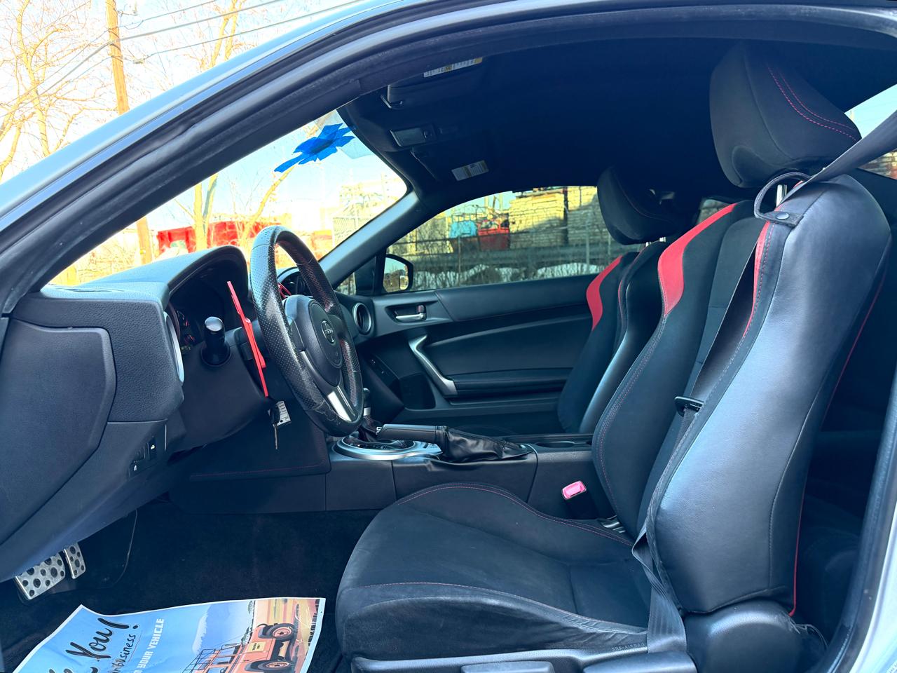 Scion FR-S 2dr Cpe Man (Natl) 2015