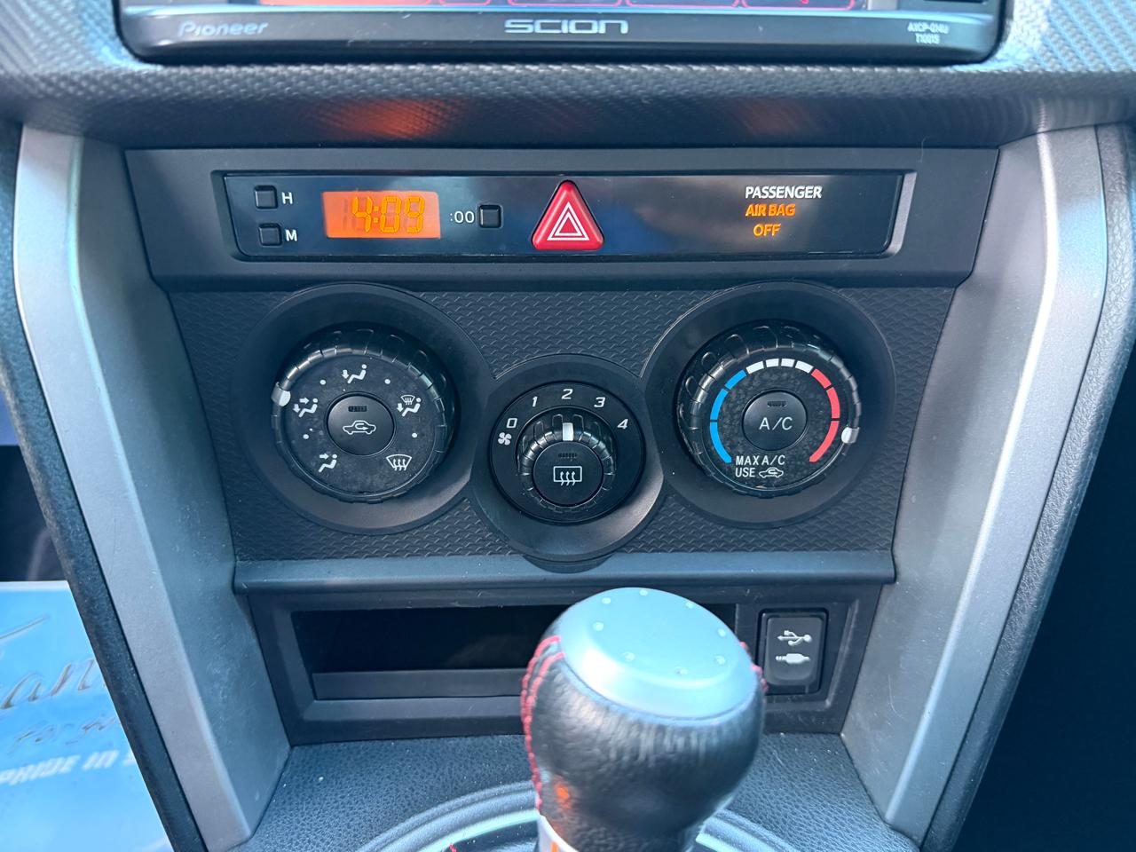 Scion FR-S 2dr Cpe Man (Natl) 2015