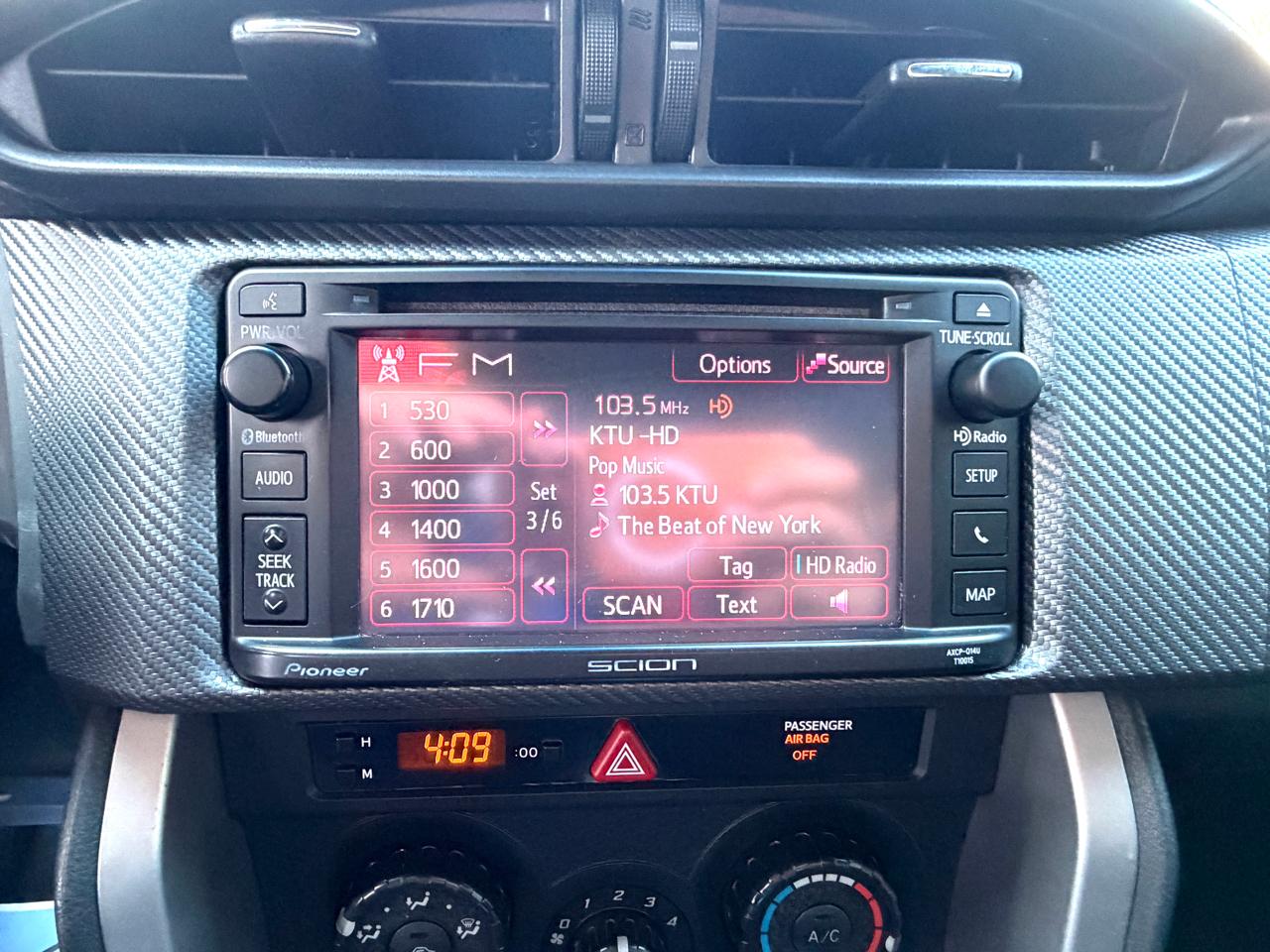 Scion FR-S 2dr Cpe Man (Natl) 2015