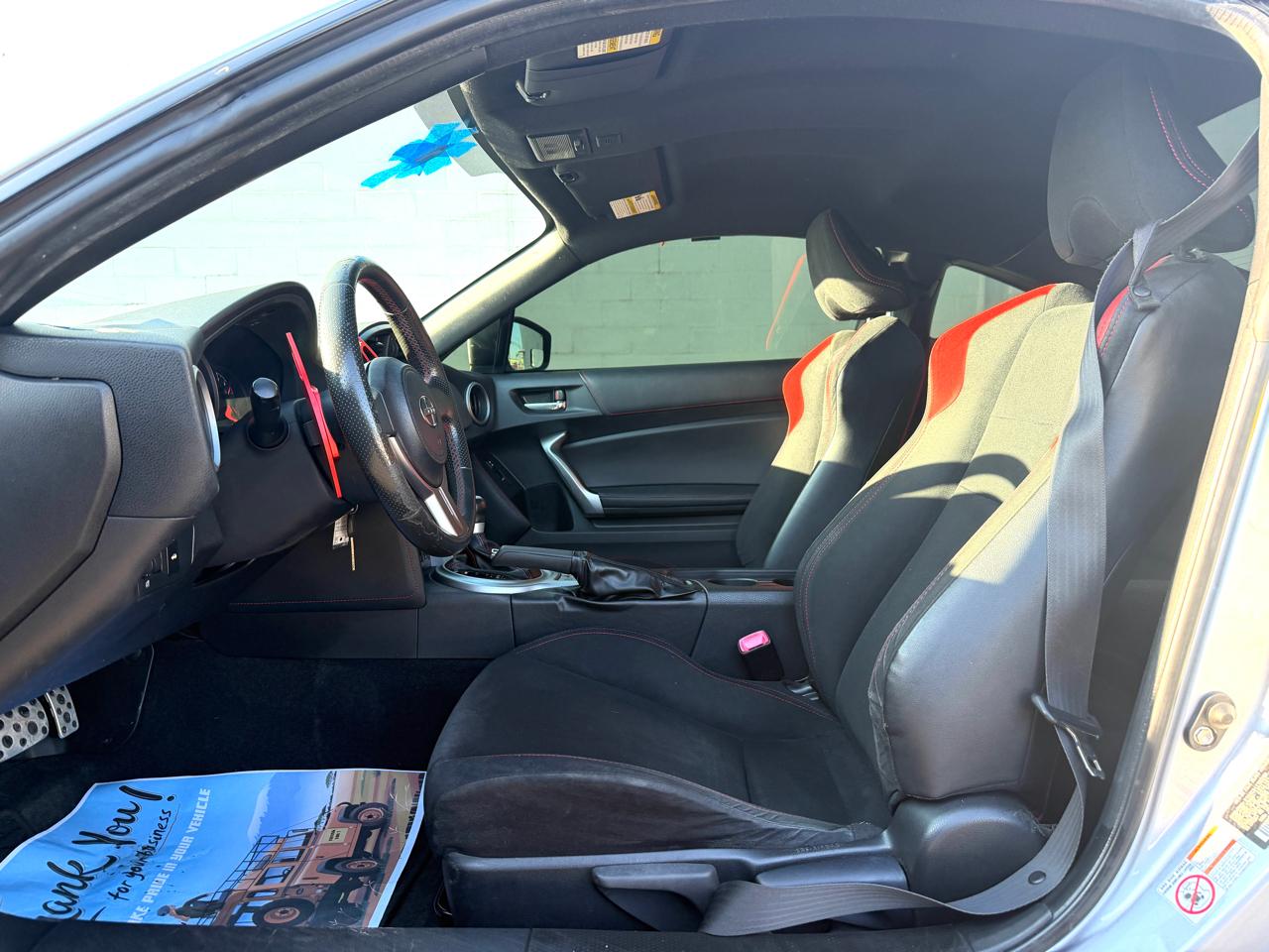 Scion FR-S 2dr Cpe Man (Natl) 2015