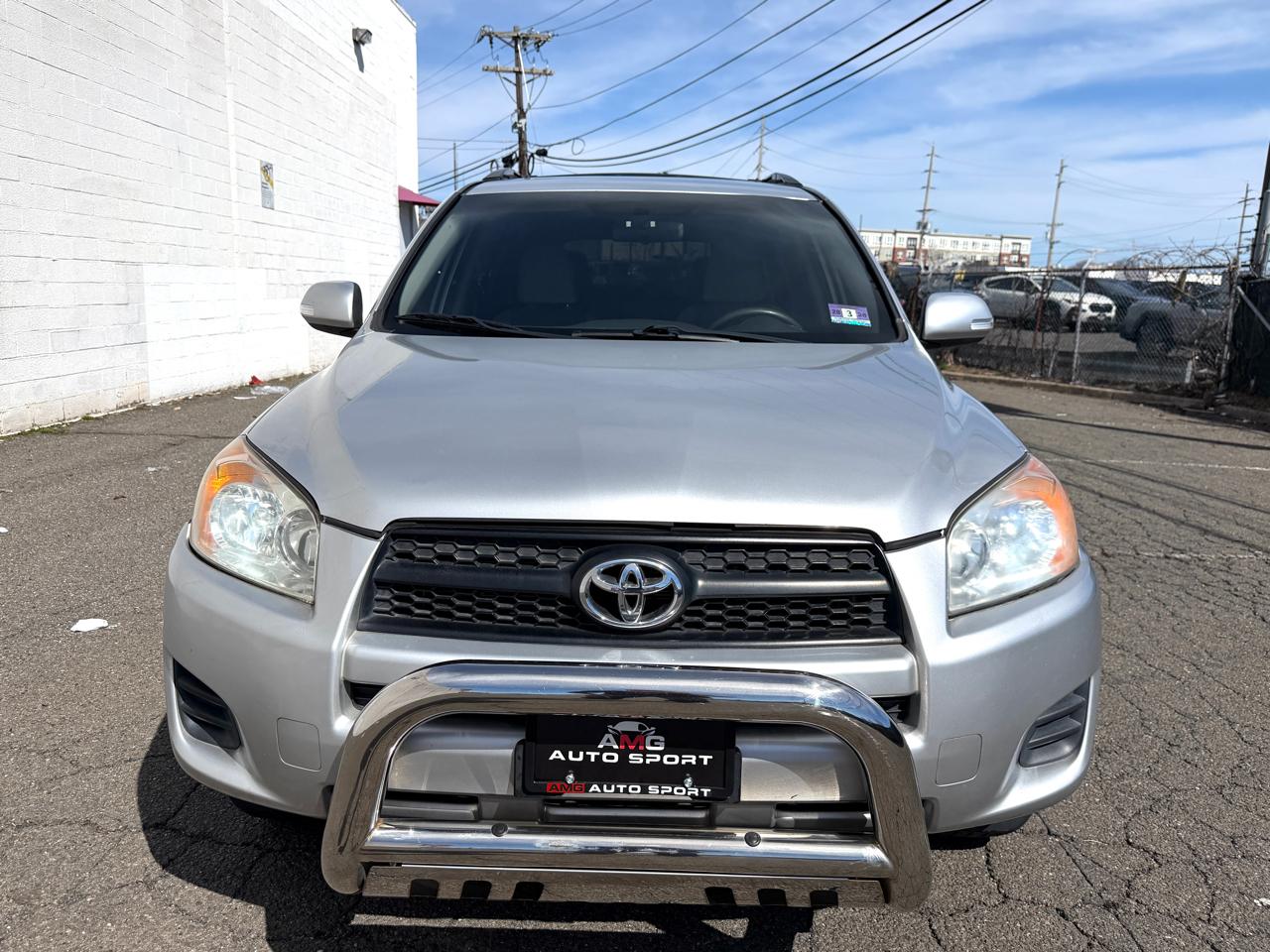 Toyota RAV4 FWD 4dr 4-cyl 4-Spd AT (Natl) 2011