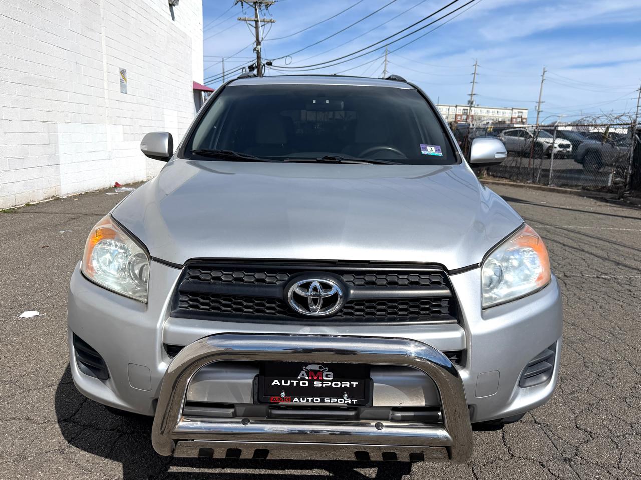 Toyota RAV4 FWD 4dr 4-cyl 4-Spd AT (Natl) 2011