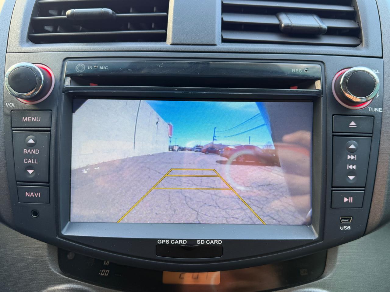 Toyota RAV4 FWD 4dr 4-cyl 4-Spd AT (Natl) 2011