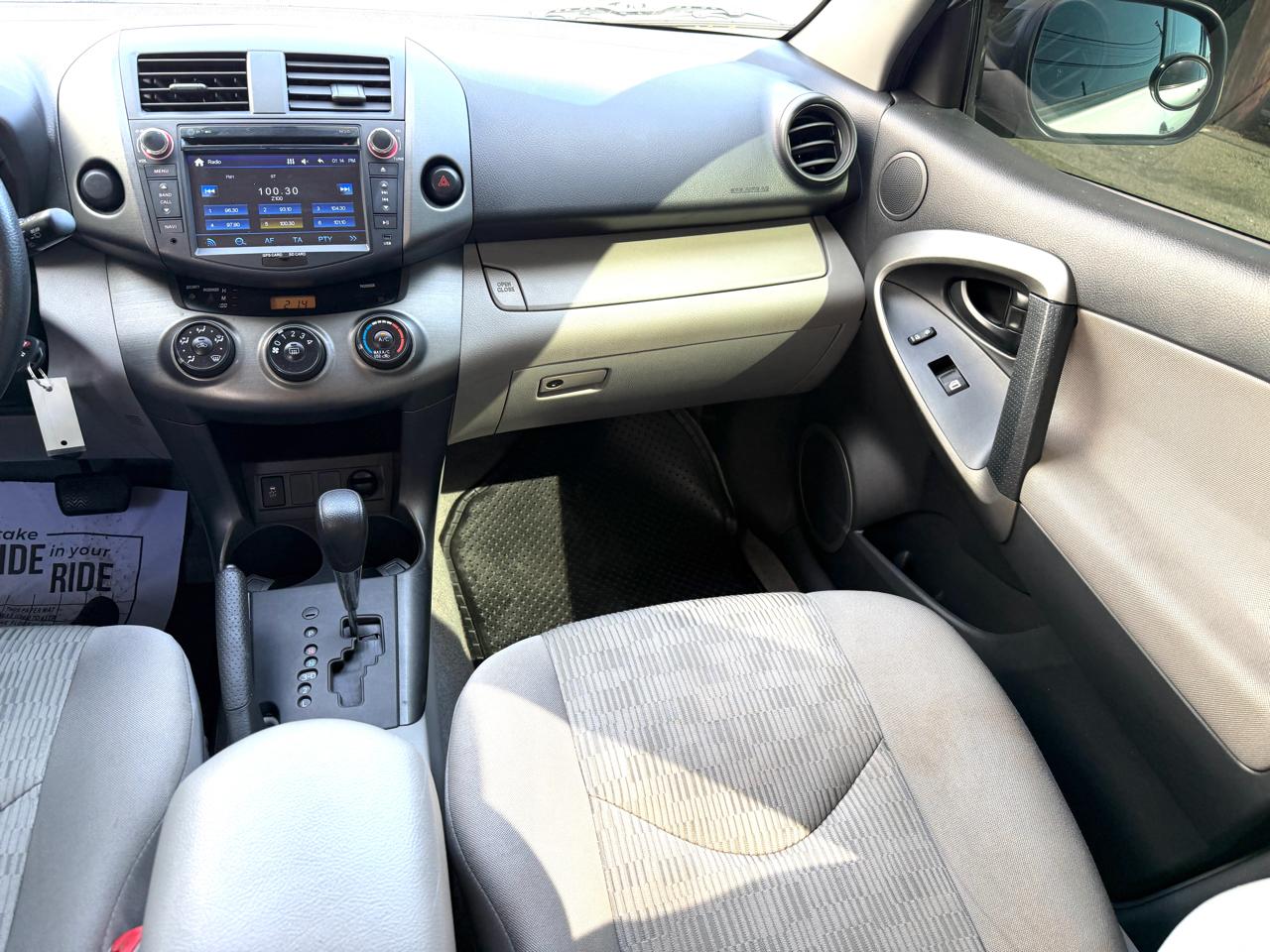 Toyota RAV4 FWD 4dr 4-cyl 4-Spd AT (Natl) 2011