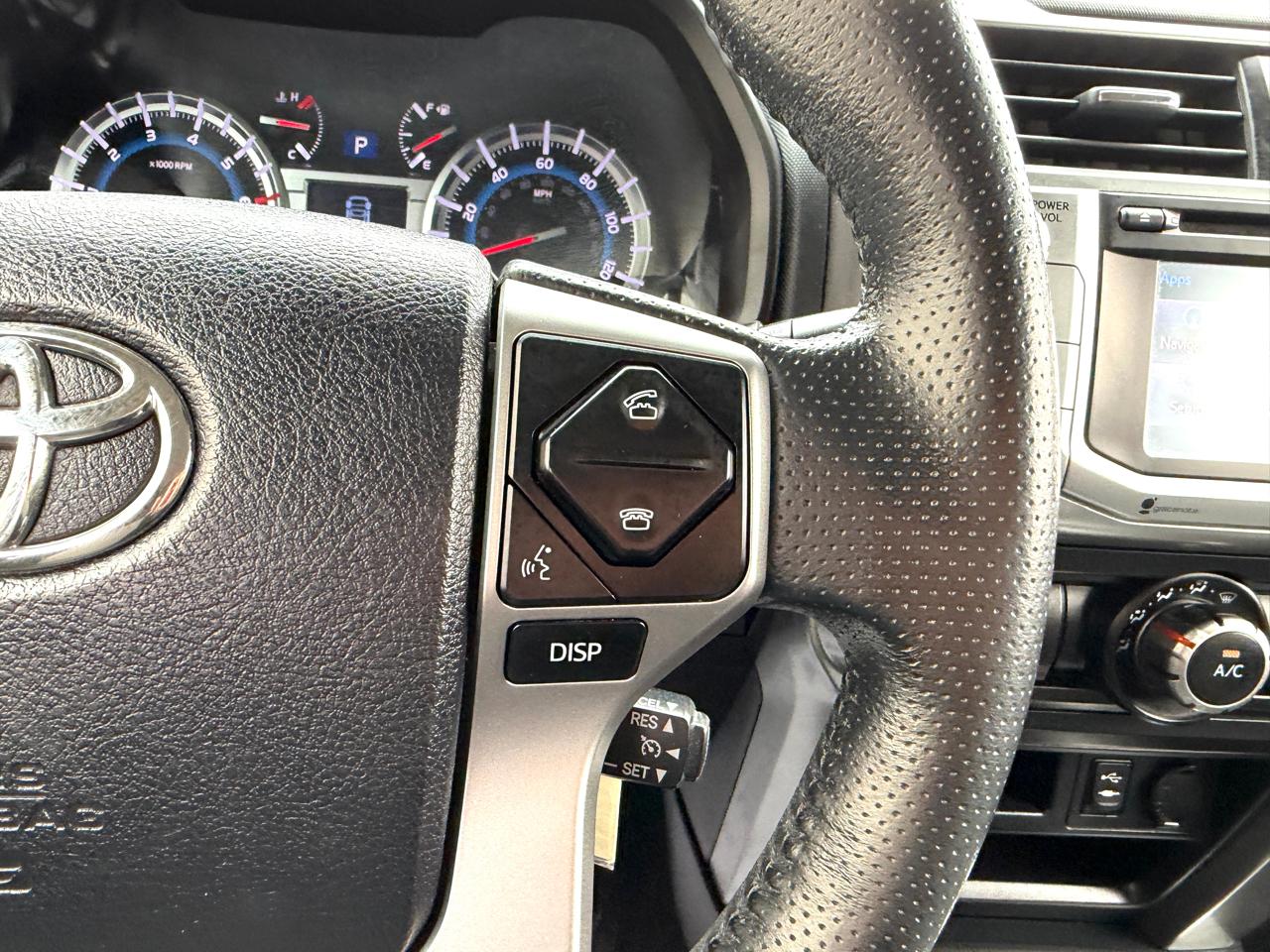 Toyota 4Runner 4WD 4dr V6 Trail Premium (Natl) 2014