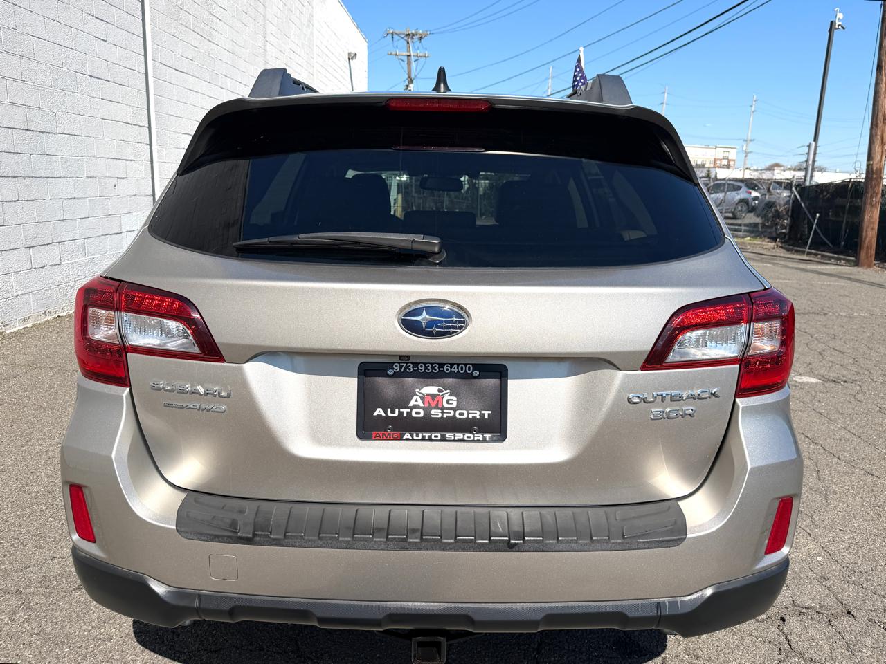Subaru Outback 4dr Wgn 3.6R Limited 2016