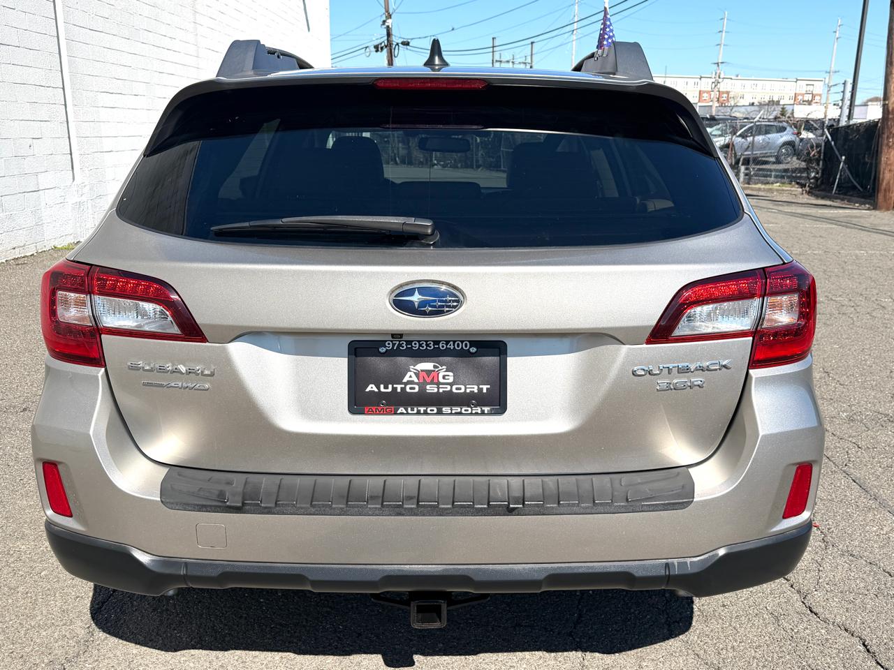 Subaru Outback 4dr Wgn 3.6R Limited 2016