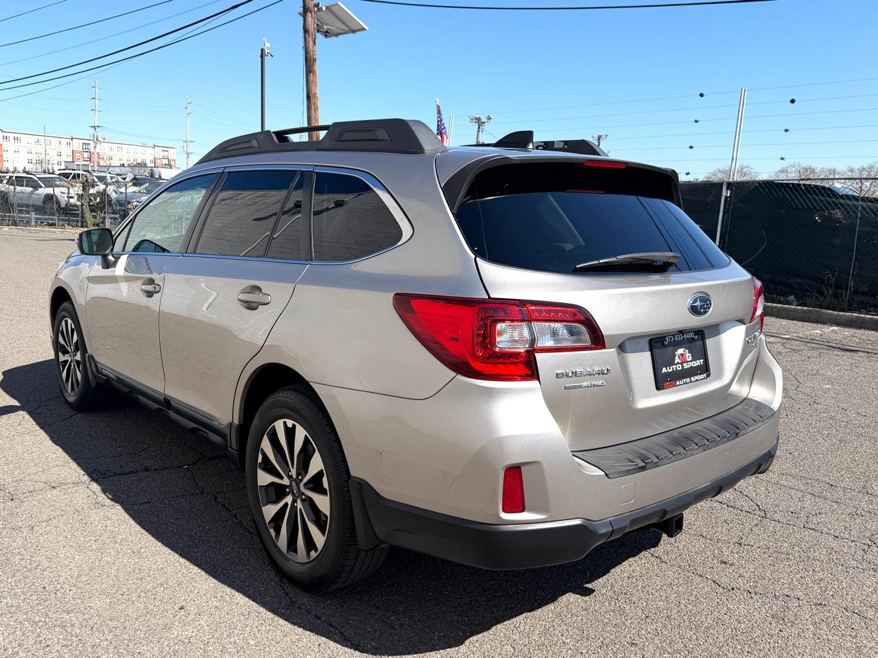 Subaru Outback 4dr Wgn 3.6R Limited 2016