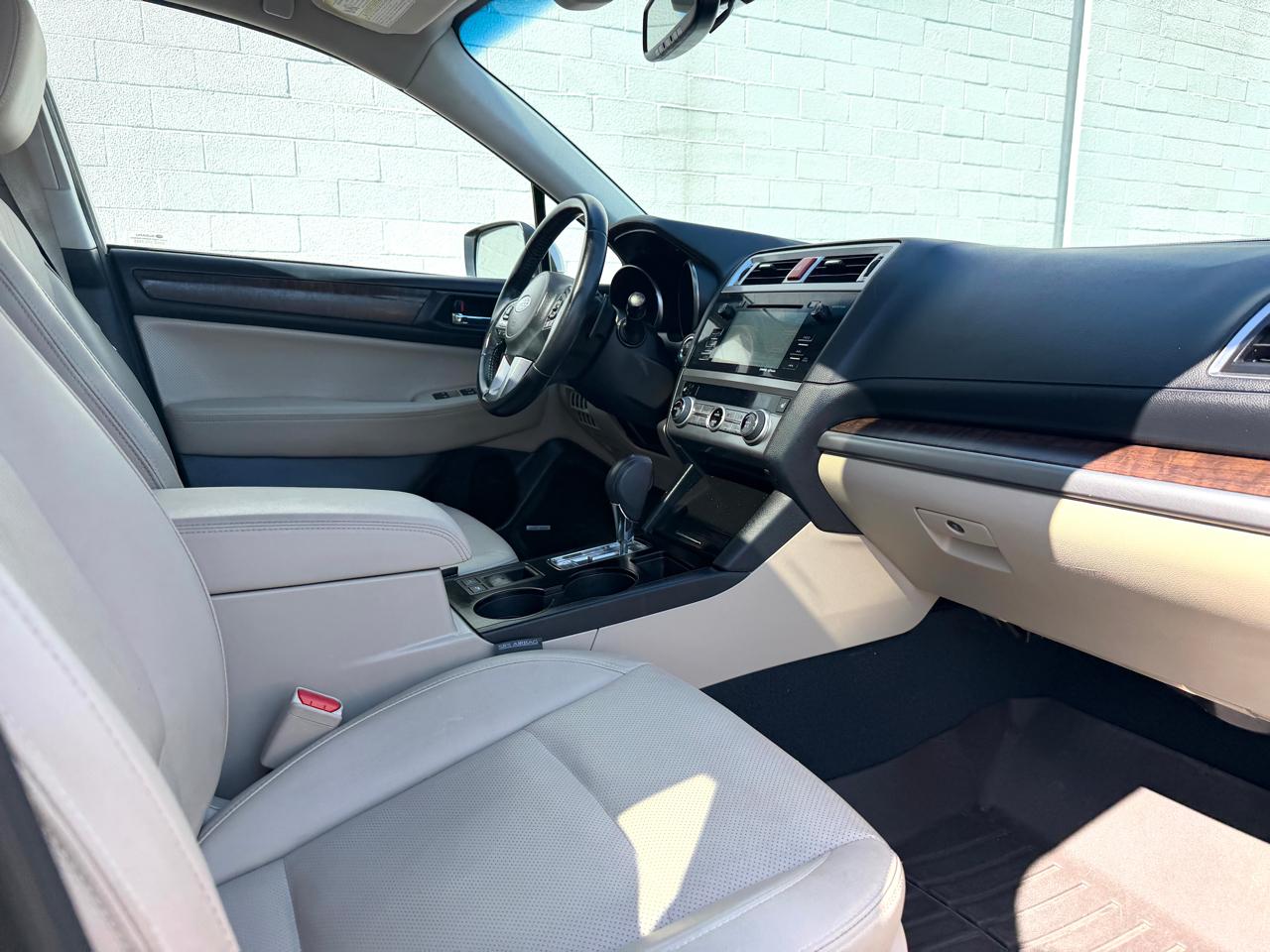 Subaru Outback 4dr Wgn 3.6R Limited 2016