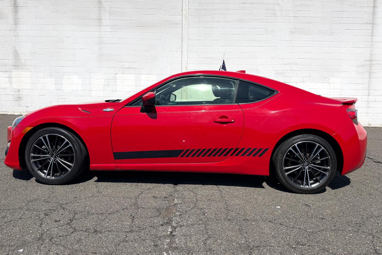 Scion FR-S 2dr Cpe Auto (Natl) 2016