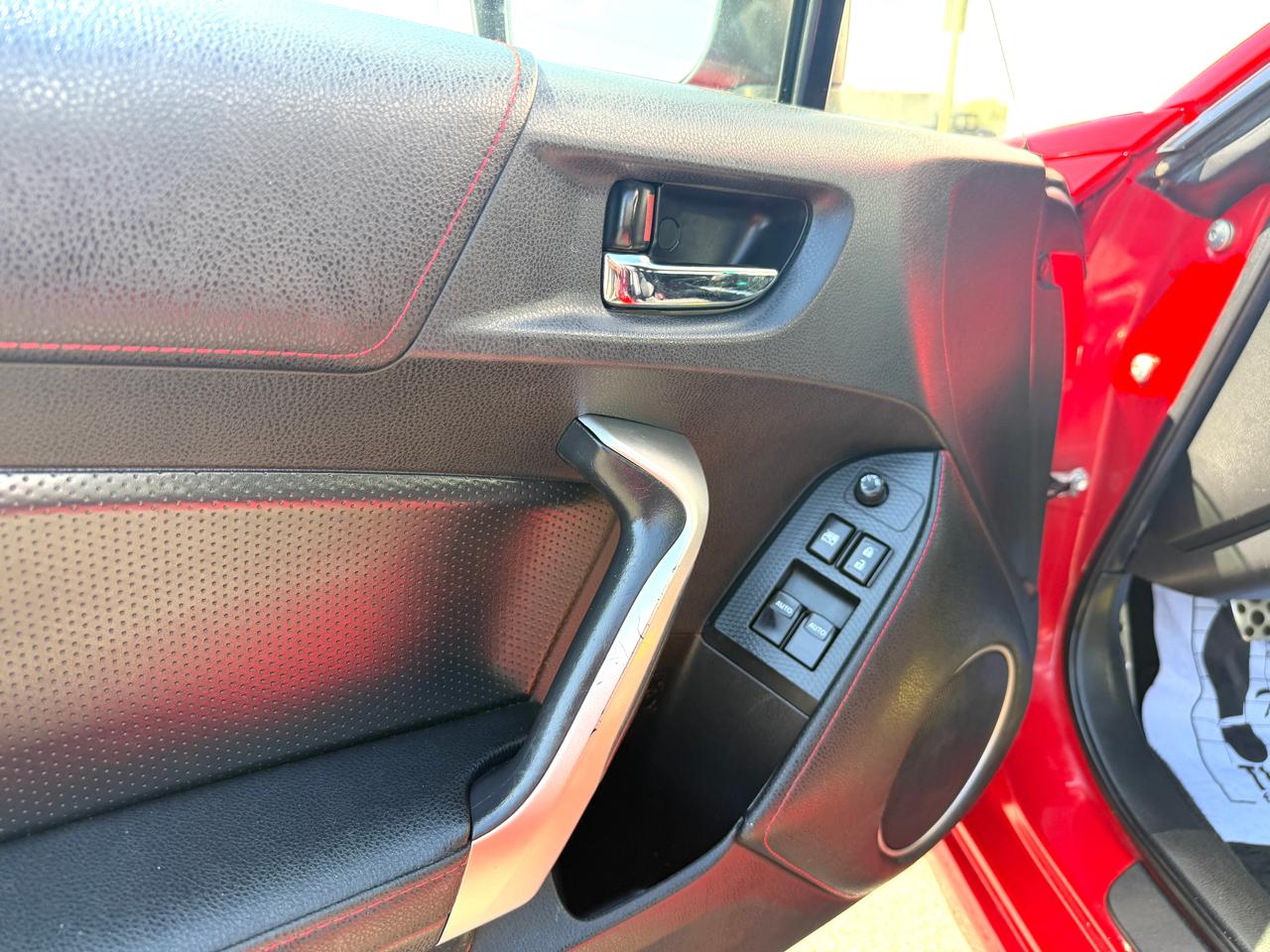 Scion FR-S 2dr Cpe Auto (Natl) 2016