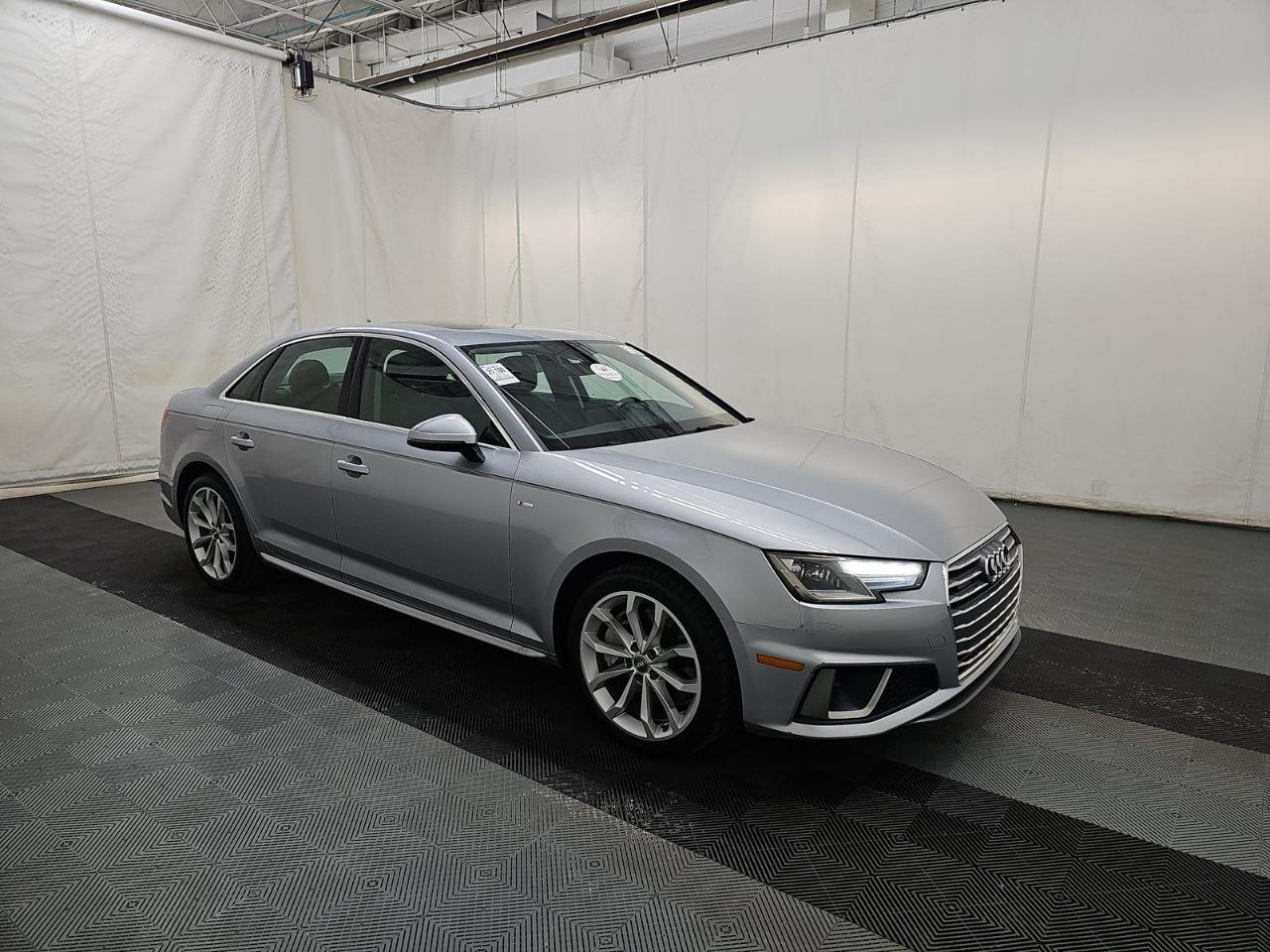 Audi A4 Premium 45 TFSI quattro 2019