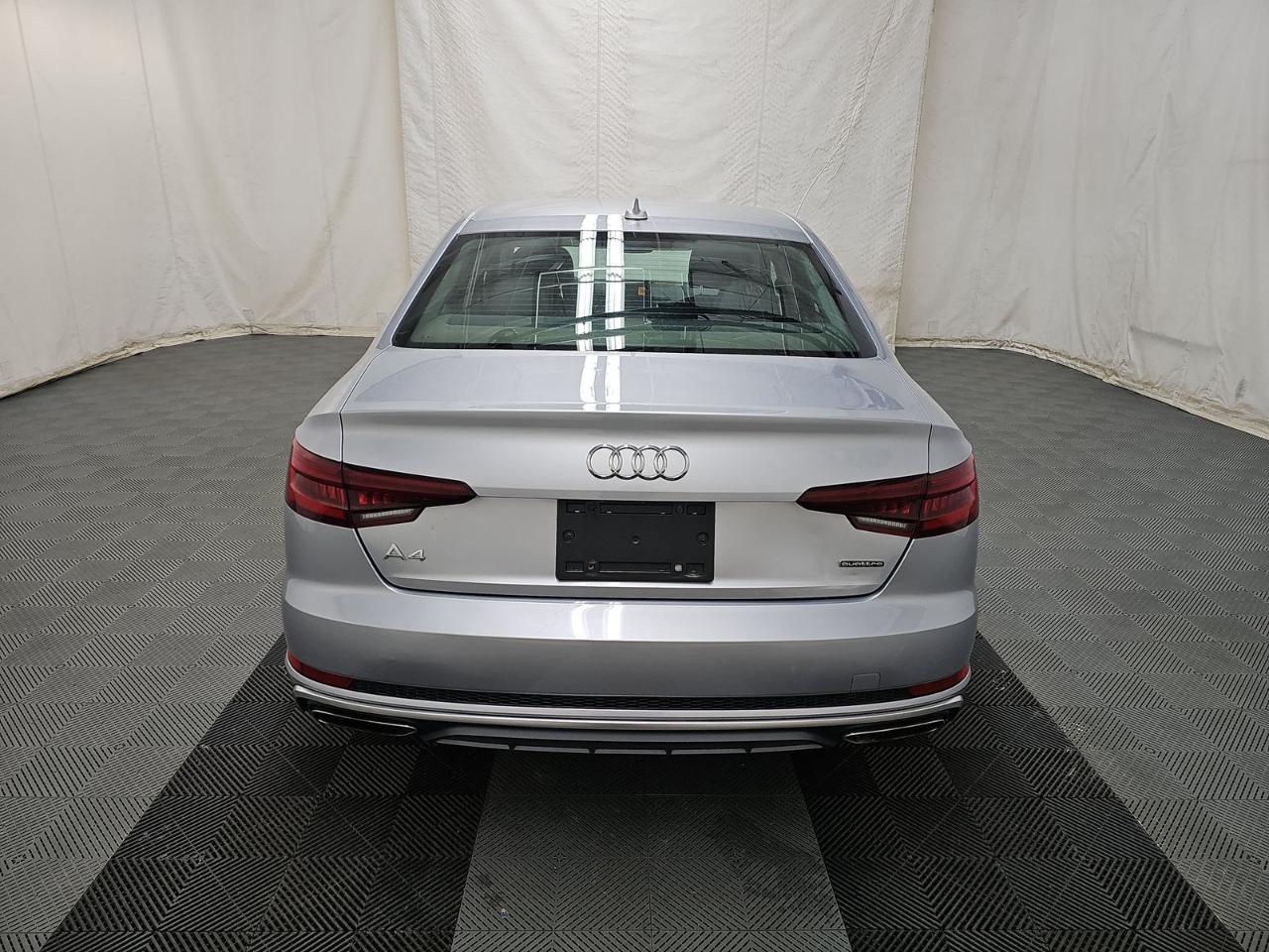 Audi A4 Premium 45 TFSI quattro 2019