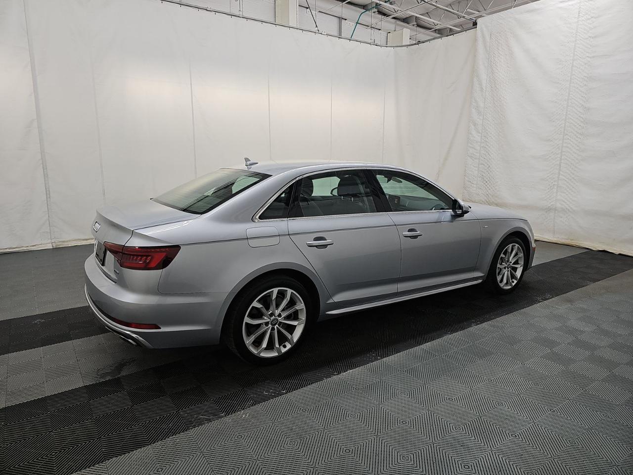 Audi A4 Premium 45 TFSI quattro 2019